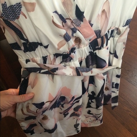 💐Showpo belted floral romper - Picture 7 of 8